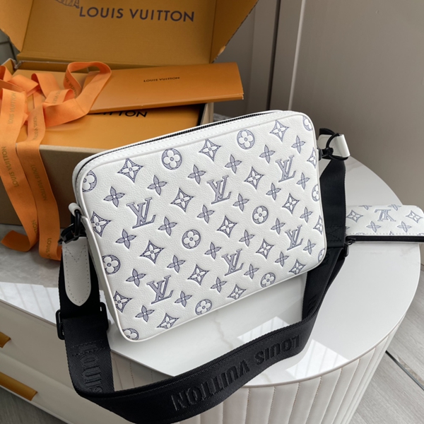 ルイヴィトンバッグ側面デザイン